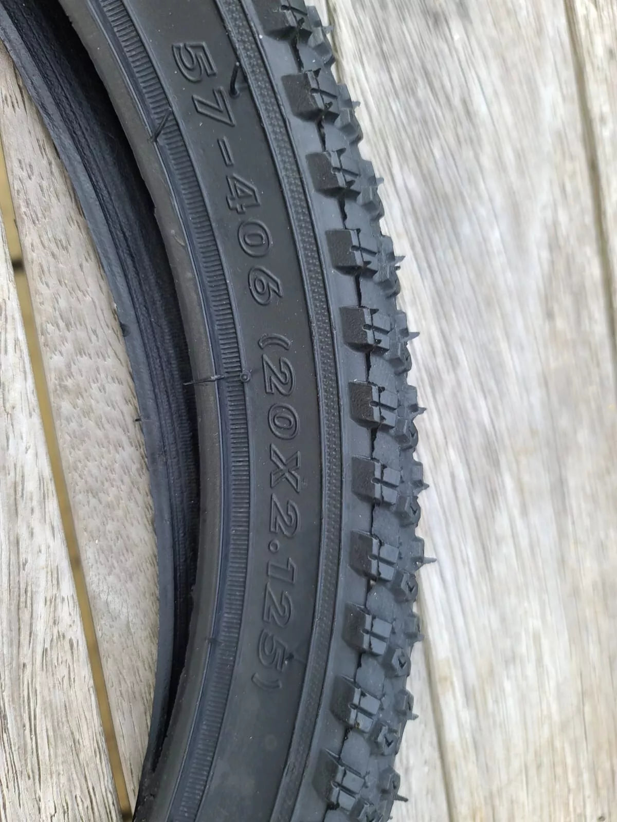 20x2.125 Bike Tyre Hengqi tire ANTI-STAB
