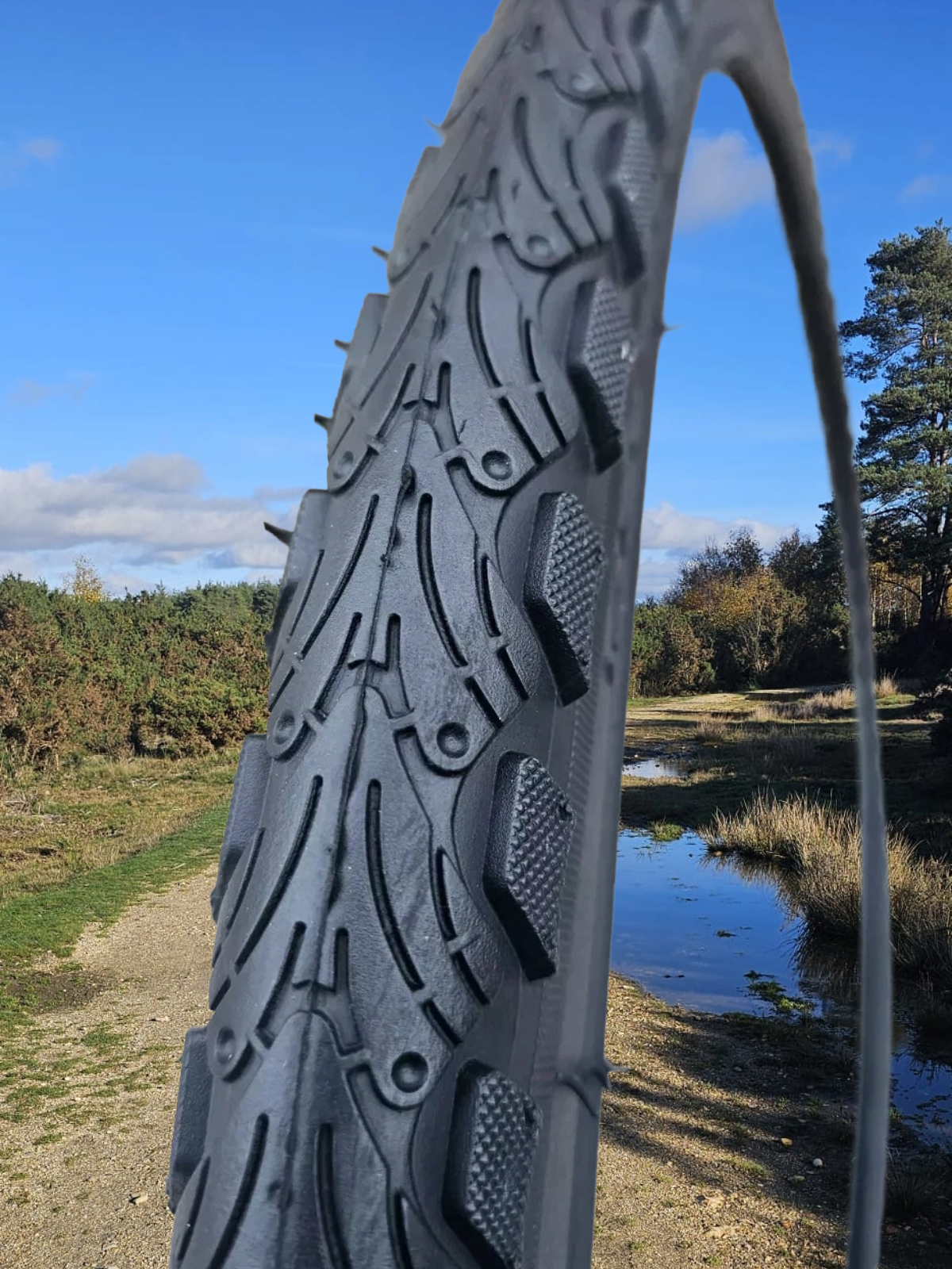 700x45c Bike Tyre ANTI-STAB tire