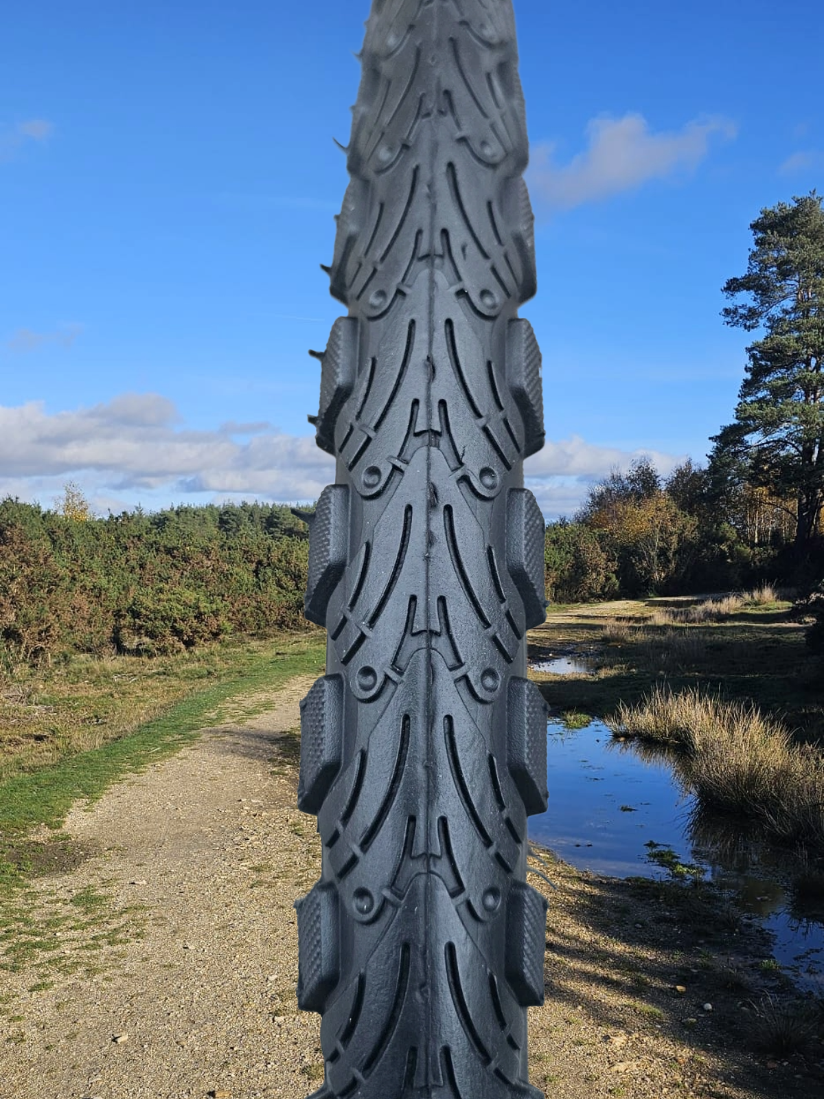 700x45c Bike Tyre ANTI-STAB tire