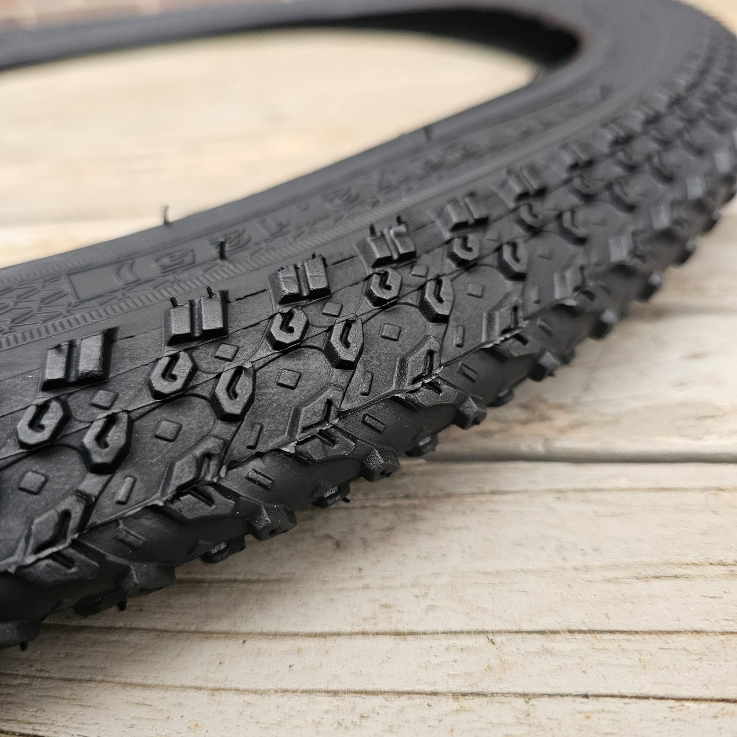 26x2.125 Bike Tyre Hengqi tire ANTI-STAB